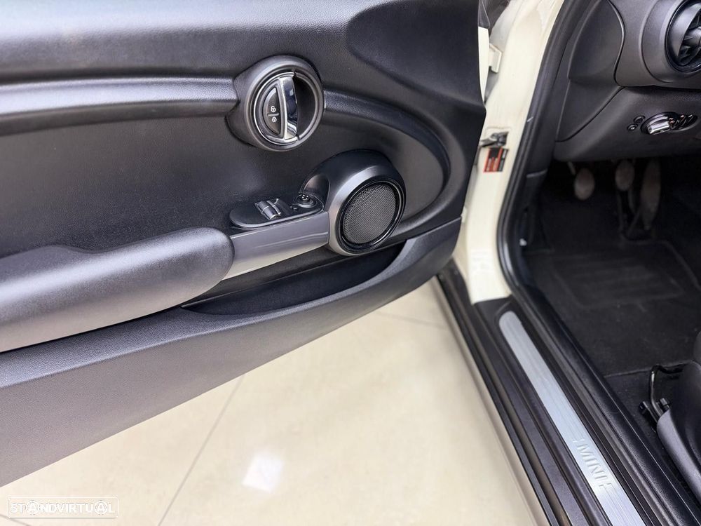 MINI 3 Portas One - 16