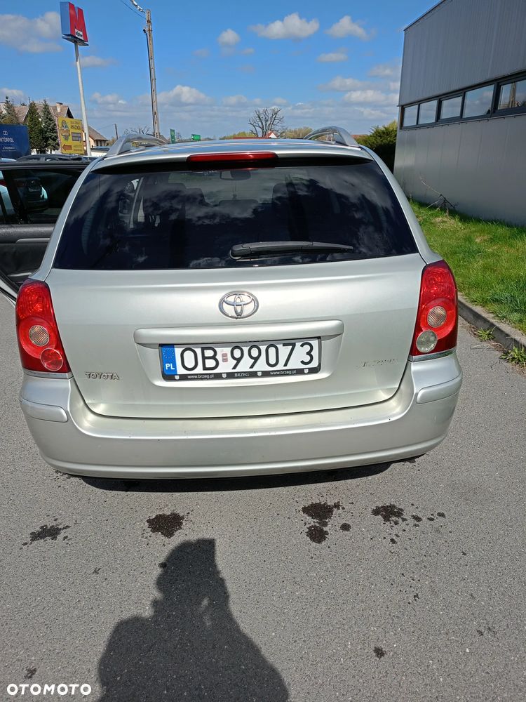 Toyota Avensis 2.0 VVT-i Sol - 16