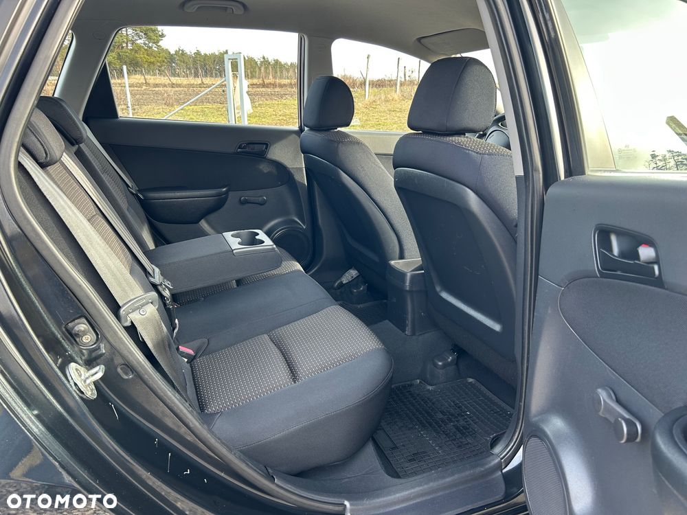 Hyundai i30 1.6 Comfort - 13