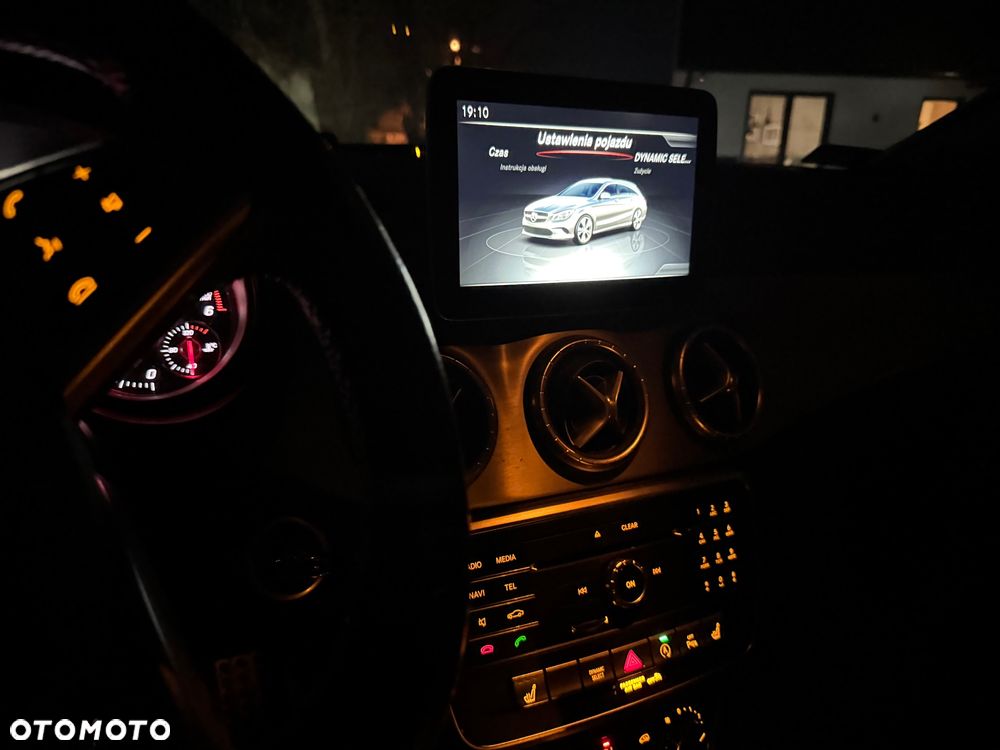 Mercedes-Benz CLA 180 d AMG Line - 6