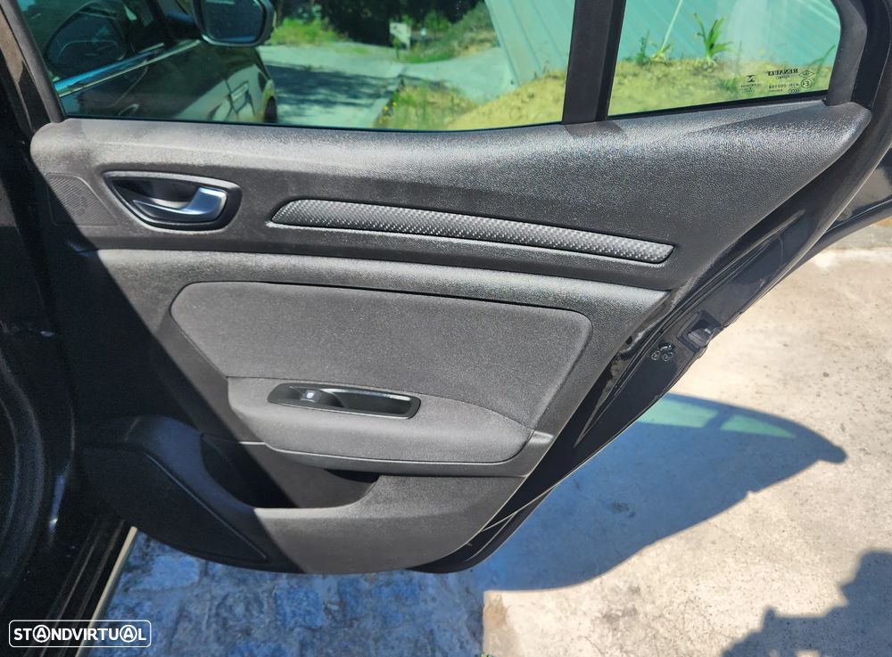 Renault Mégane 1.5 Blue dCi Limited - 17