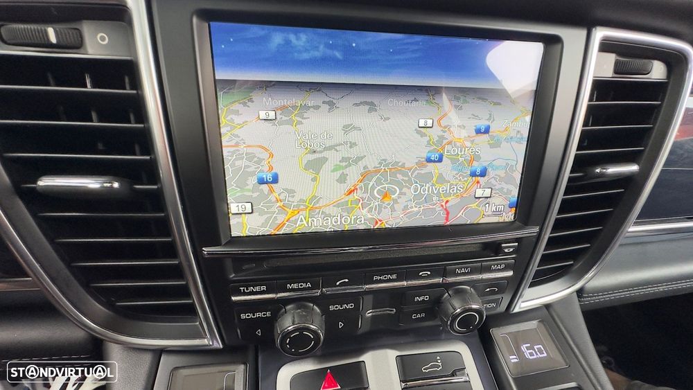 Porsche Panamera - 25