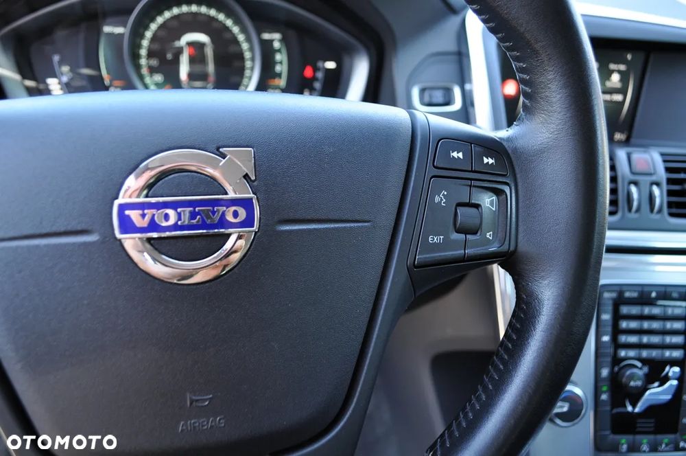 Volvo XC 60 D3 Drive-E Momentum - 30