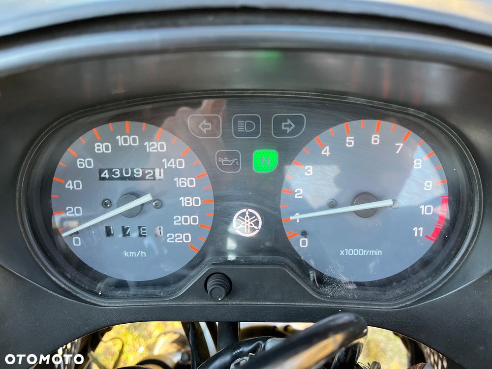 Yamaha XJ - 7