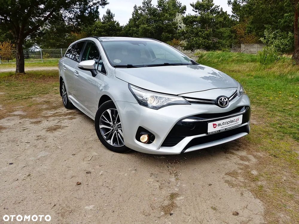 Toyota Avensis 2.0 D-4D Premium - 5