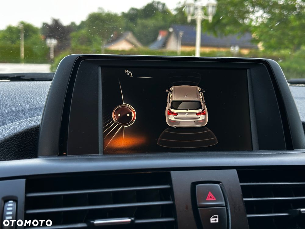 BMW Seria 1 118i - 22
