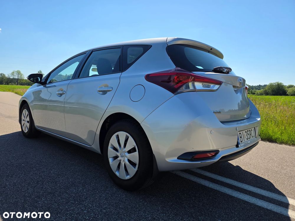 Toyota Auris 1.33 VVT-i Active - 12