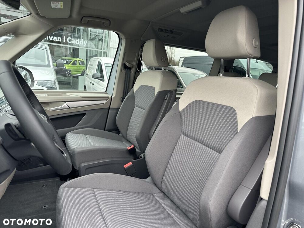 Volkswagen Multivan - 11