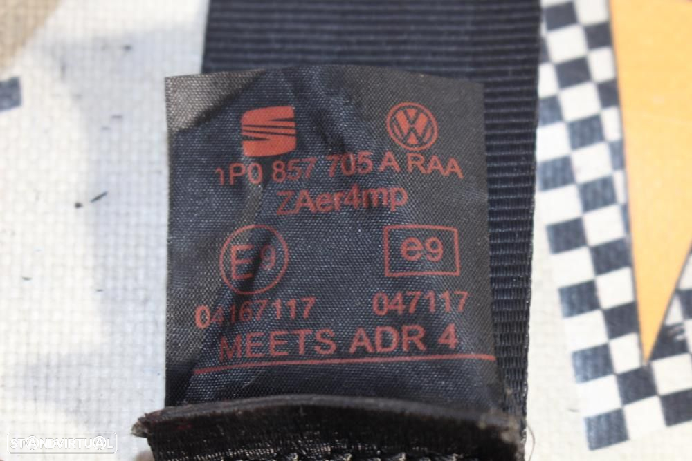 Cintos Frontais Seat Leon (1P1)  1P0857705a / 1P0857706a - 8