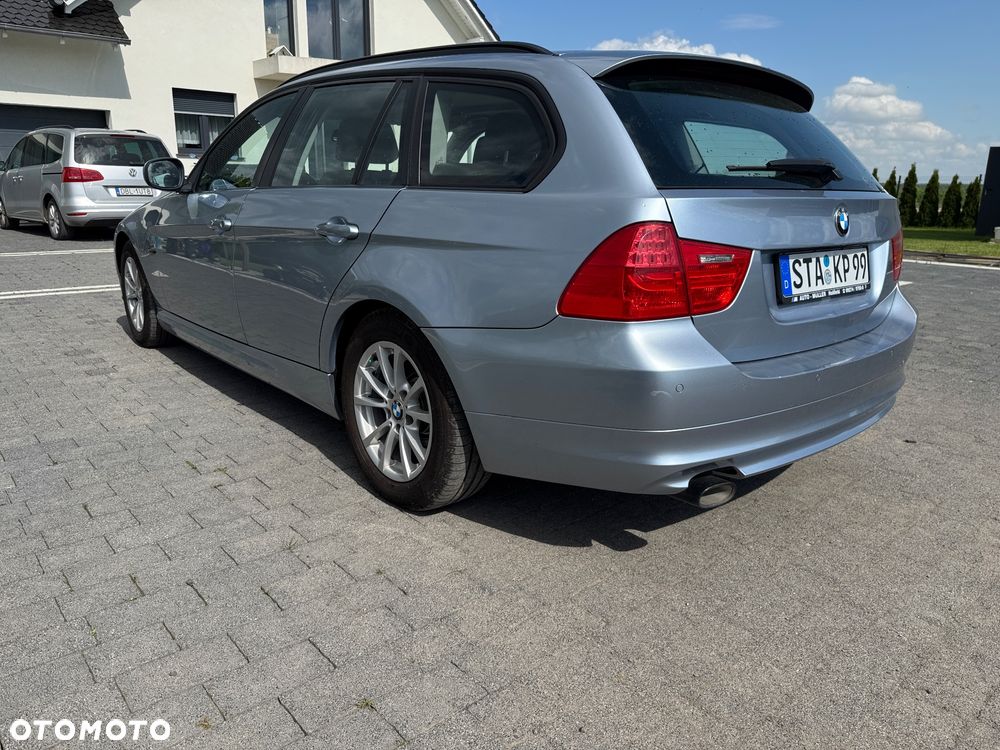 BMW Seria 3 318d DPF Edition Lifestyle - 6