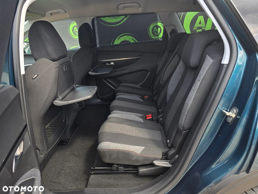 Peugeot 5008 - 17