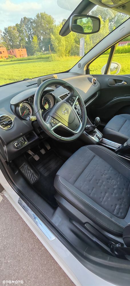 Opel Meriva 1.4 T Essentia S&S - 38