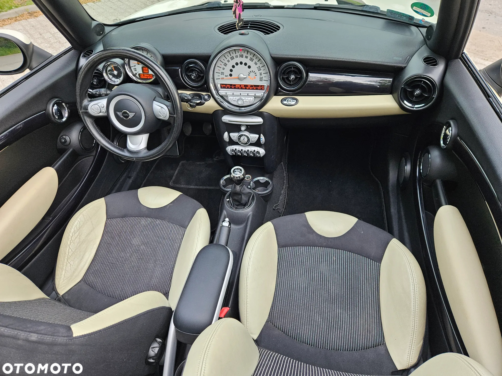 MINI Cooper Cabrio - 26