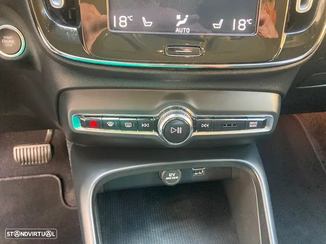 Volvo XC 40 1.5 T4 PHEV Plus Bright - 28