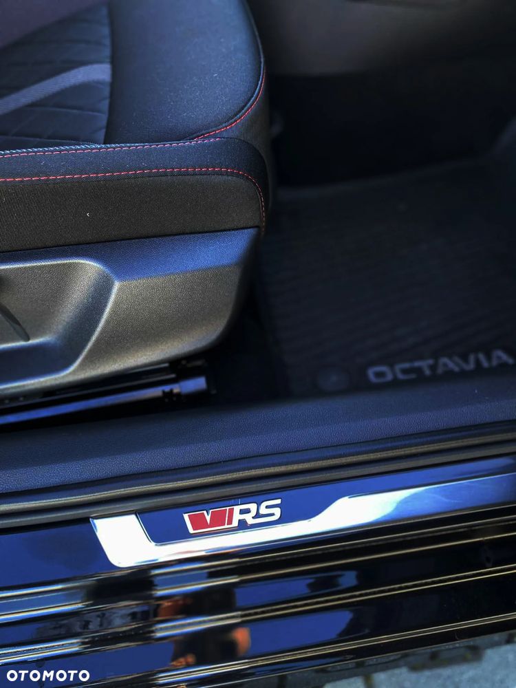 Skoda Octavia 2.0 TSI RS DSG - 25