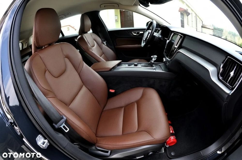 Volvo V60 D3 Momentum Pro - 18