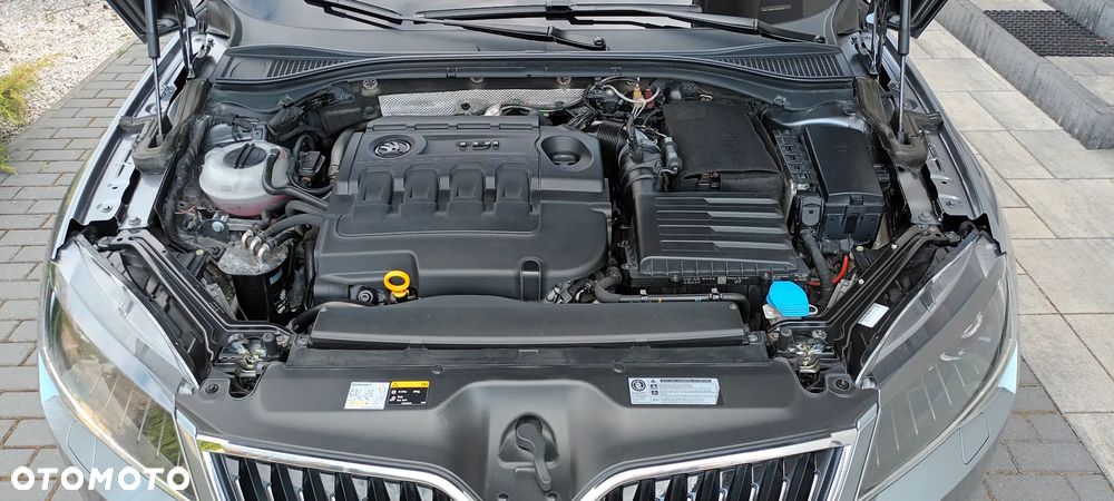 Skoda Superb 2.0 TDI Style DSG - 11