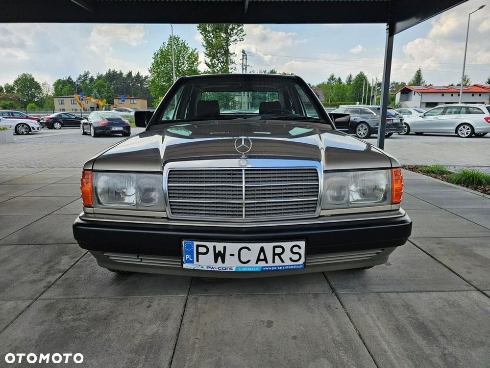 Mercedes-Benz W201 (190) - 5