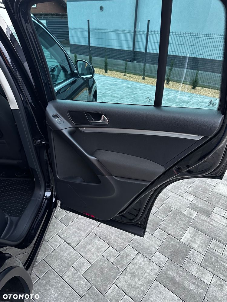 Volkswagen Tiguan - 17