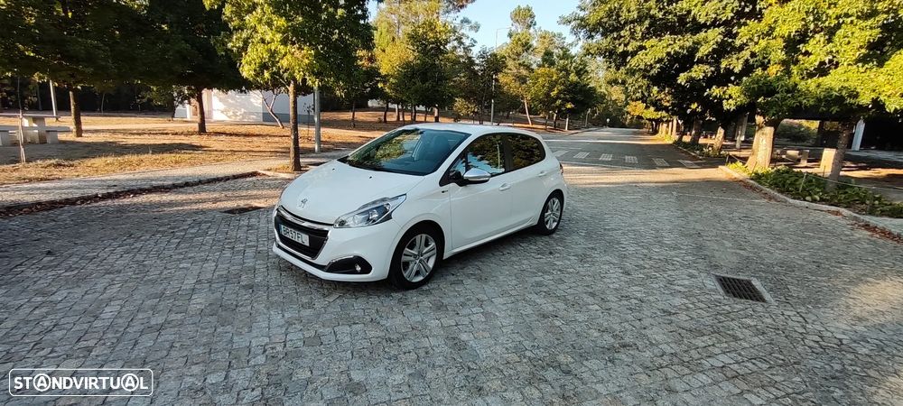 Peugeot 208 1.2 PureTech Style - 4