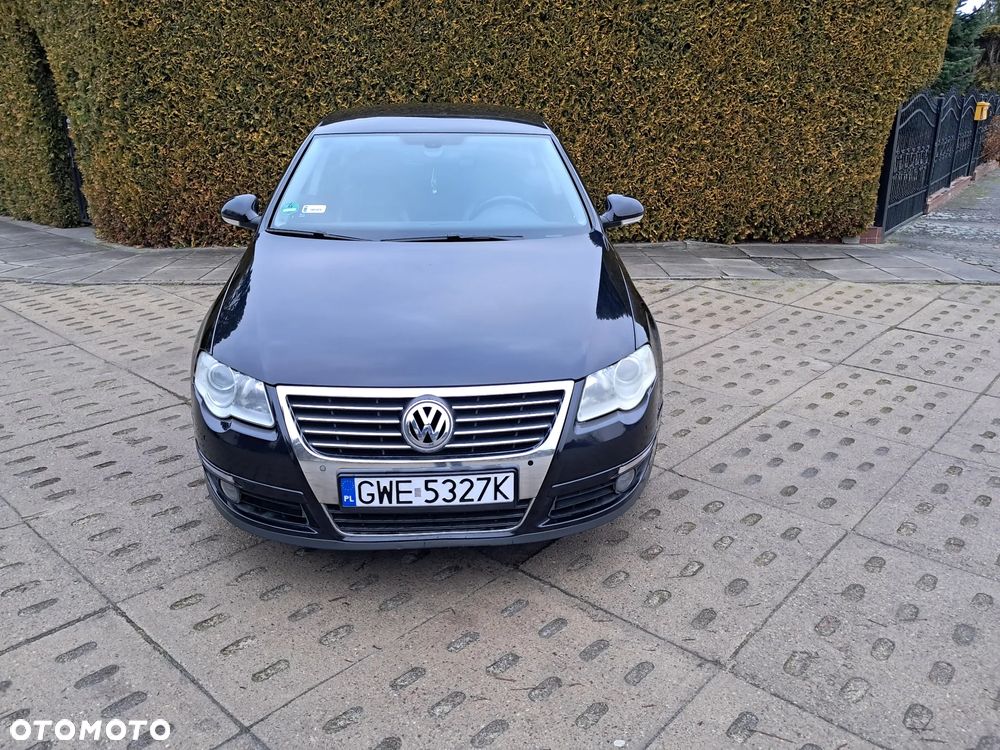 Volkswagen Passat 2.0 FSI Individual Chrom - 3