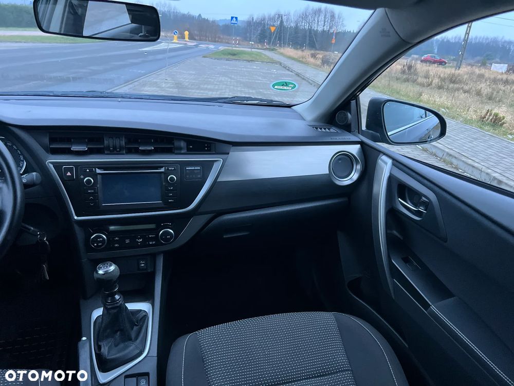 Toyota Auris 2.0 D-4D Dynamic - 12