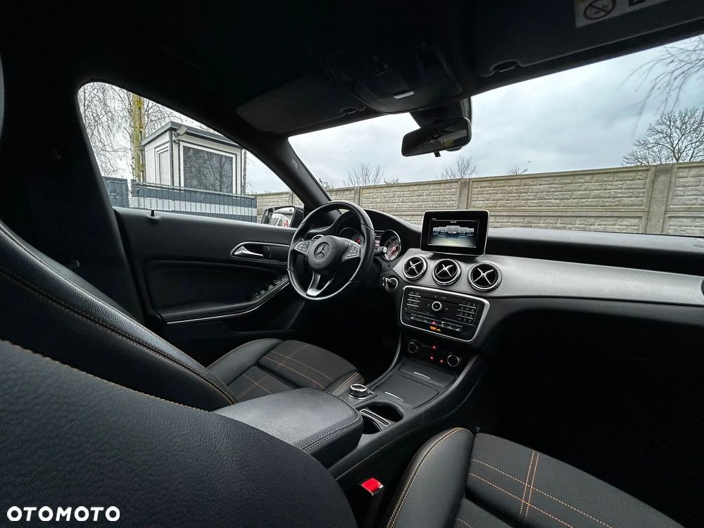 Mercedes-Benz CLA 220 (CDI) d 4Matic 7G-DCT Urban - 29