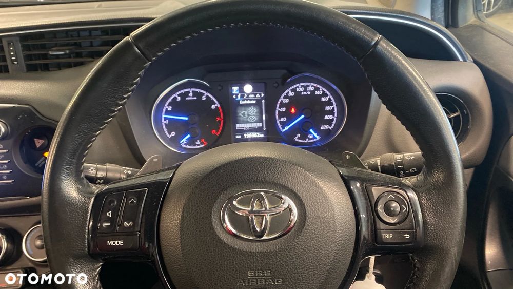 Toyota Yaris 1.5 Comfort CVT - 6