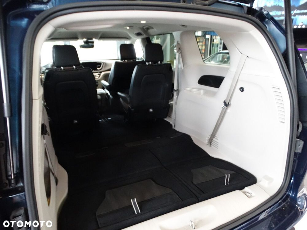 Chrysler Pacifica - 27