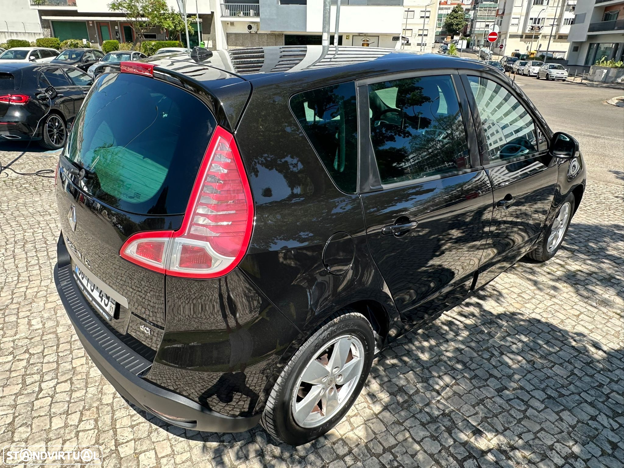 Renault Scénic 1.5 dCi Dynamique S - 12