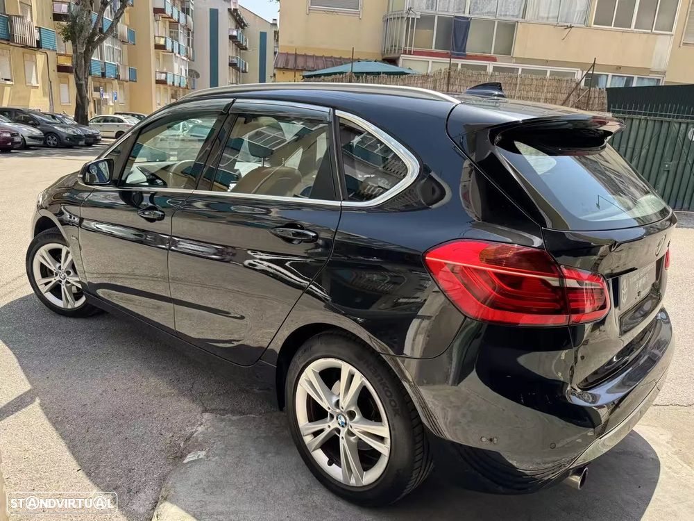 BMW 218 Active Tourer d Line Luxury Auto - 3