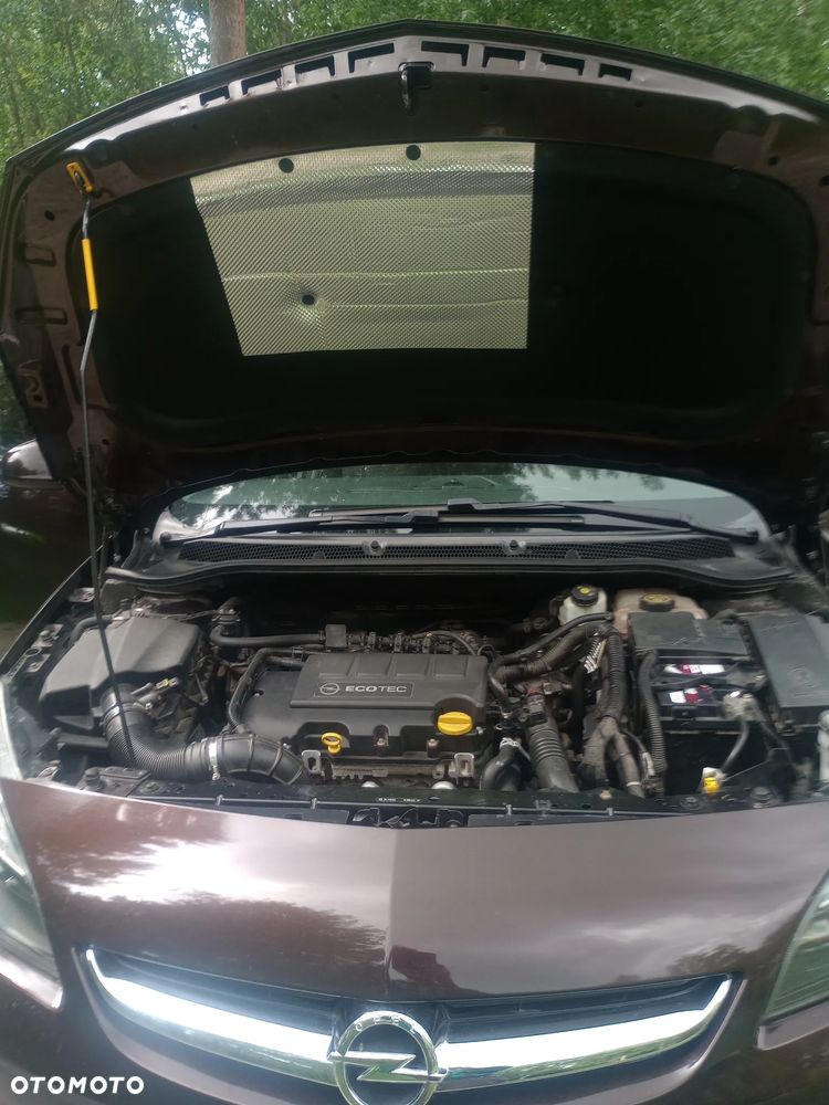 Opel Astra 1.4 T Cosmo EU6 - 17