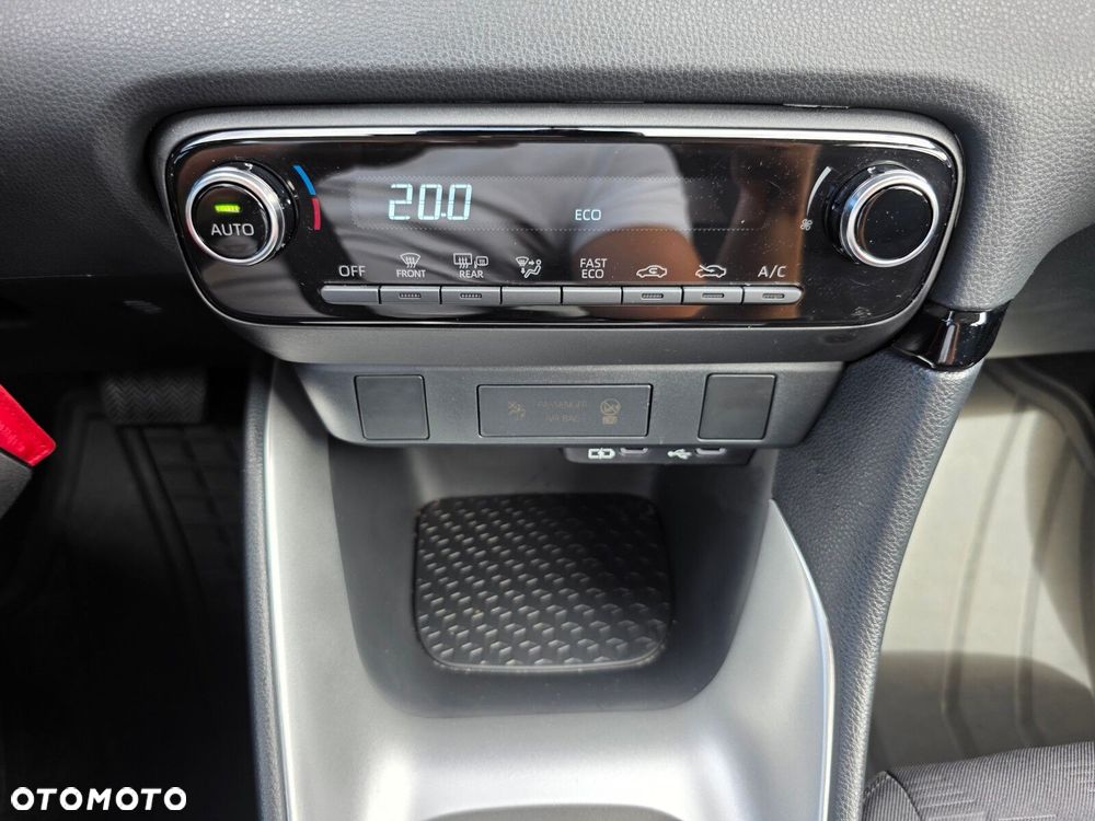 Toyota Yaris Hybrid 1.5 Comfort - 16