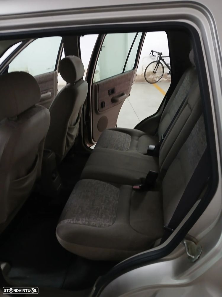 Land Rover Freelander 2.0 Td4 - 7