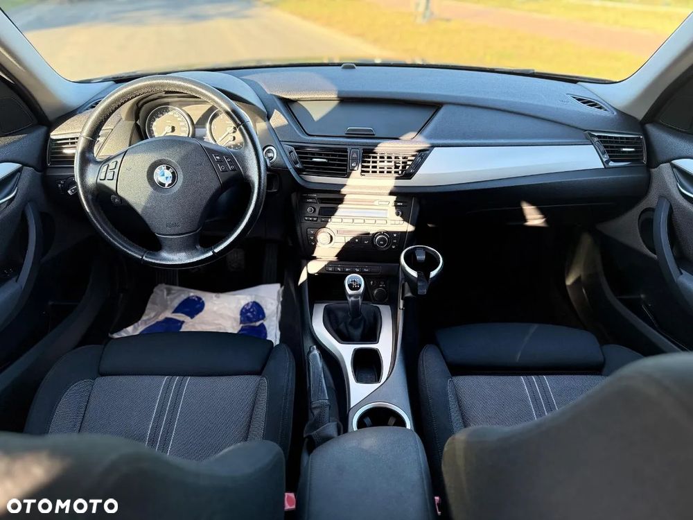 BMW X1 sDrive18d Sport Line - 17