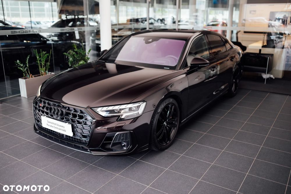 Audi S8 - 4