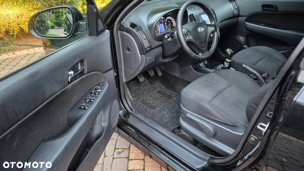 Hyundai i30 1.4 Comfort EU5 - 7