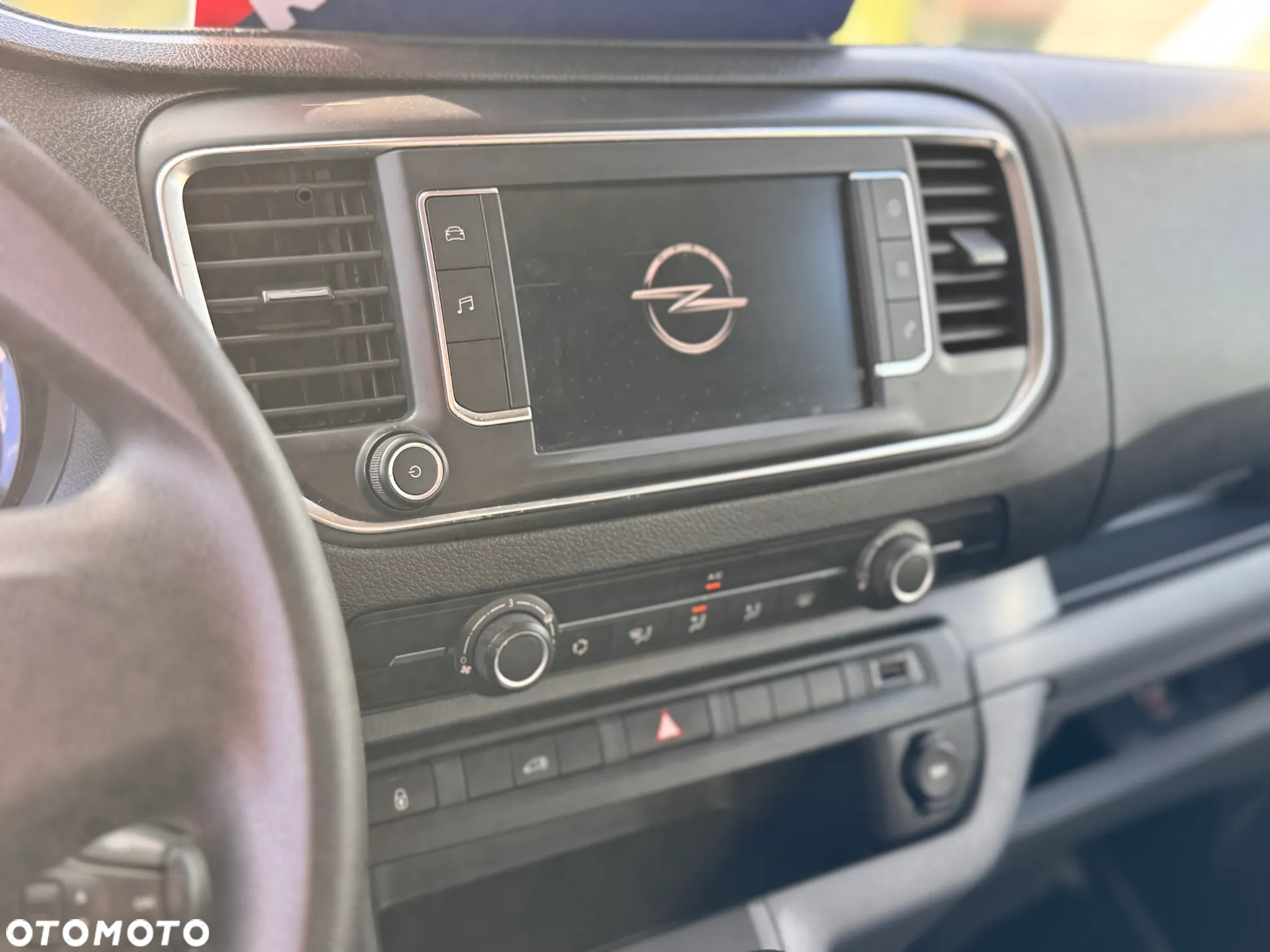 Opel Vivaro - 17