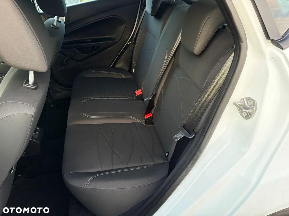 Ford Fiesta - 35