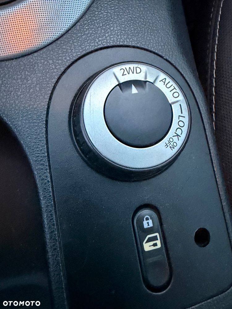 Nissan Qashqai 2.0 4x4 Tekna Premium CVT - 19