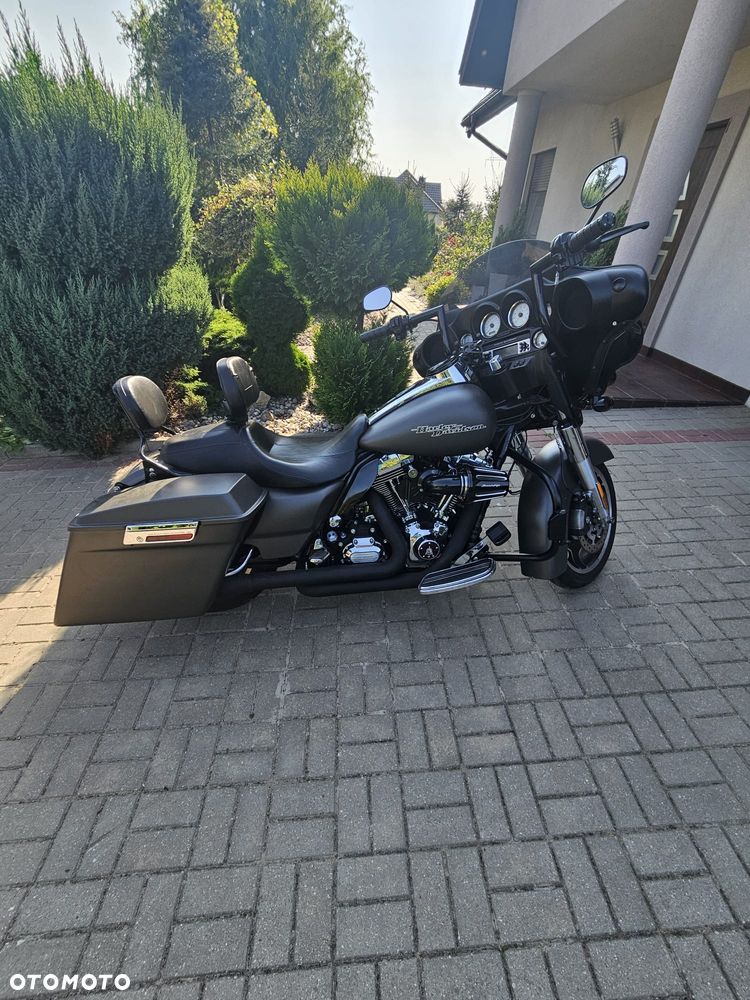 Harley-Davidson Touring Street Glide - 4