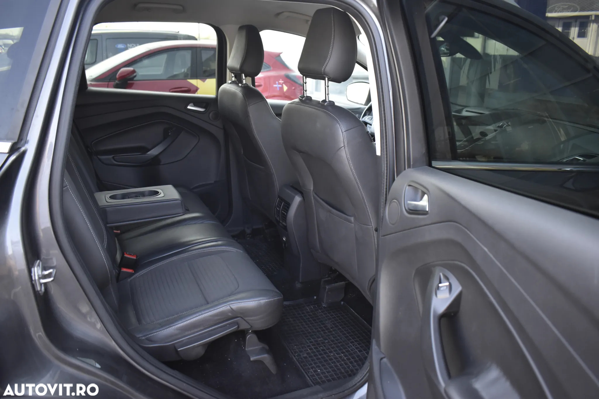 Ford Kuga 2.0 TDCi 4WD Powershift Titanium - 23