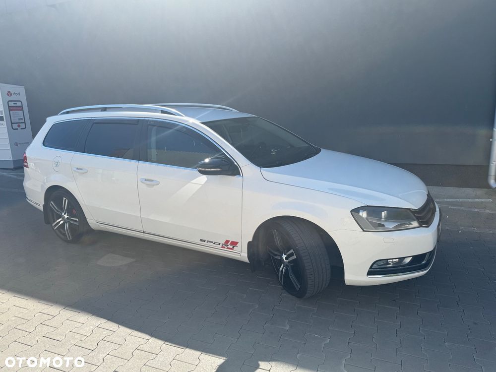 Volkswagen Passat 1.4 TSI BMT Highline R-Style DSG - 3