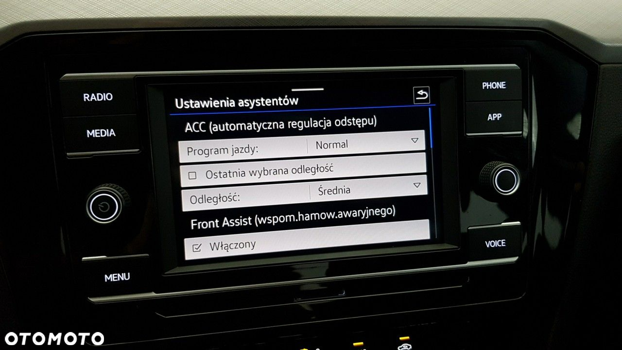 Volkswagen Passat 2.0 TSI Business DSG - 28