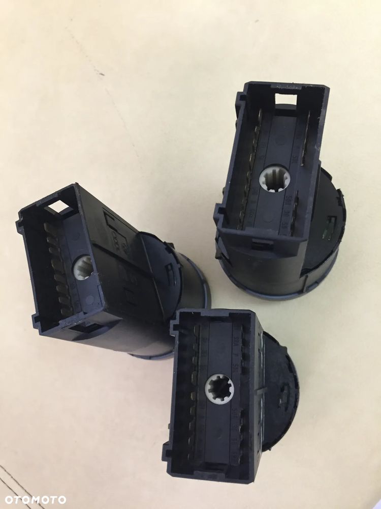 PRZEŁĄCZNIK WŁĄCZNIK ŚWIATEŁ VW PASSAT B5 FL/ BORA/ GOLF IV 1C0941531 LUB 1C0941531A - 10