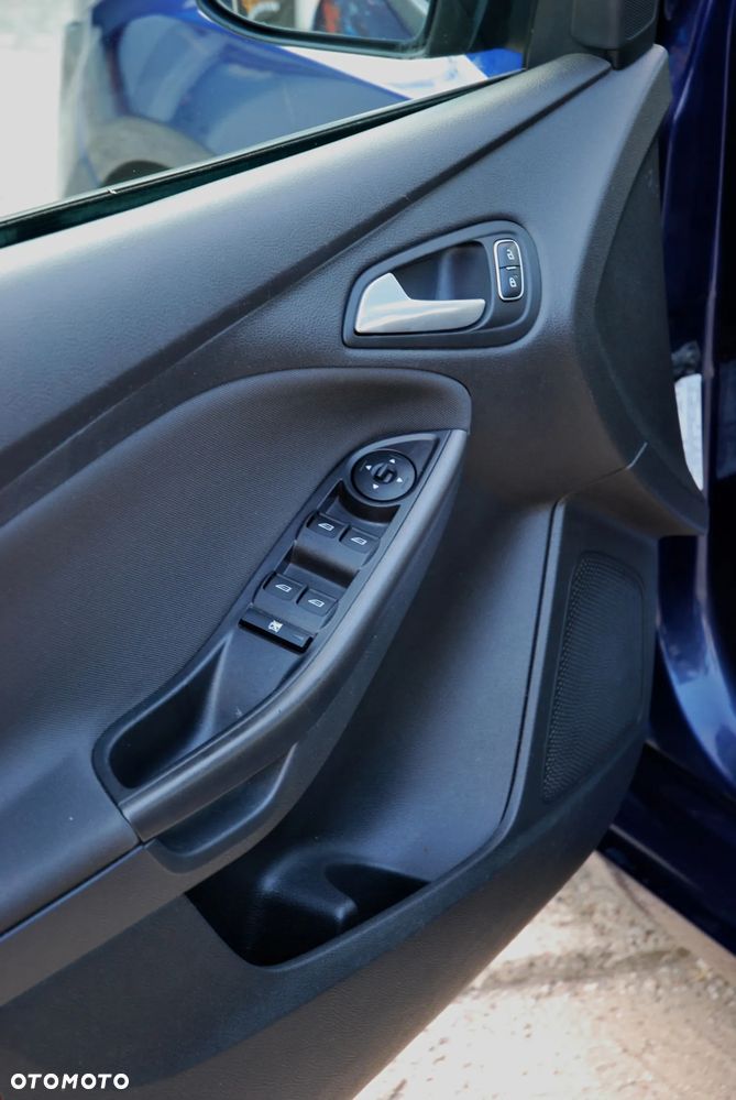 Ford Focus - 11