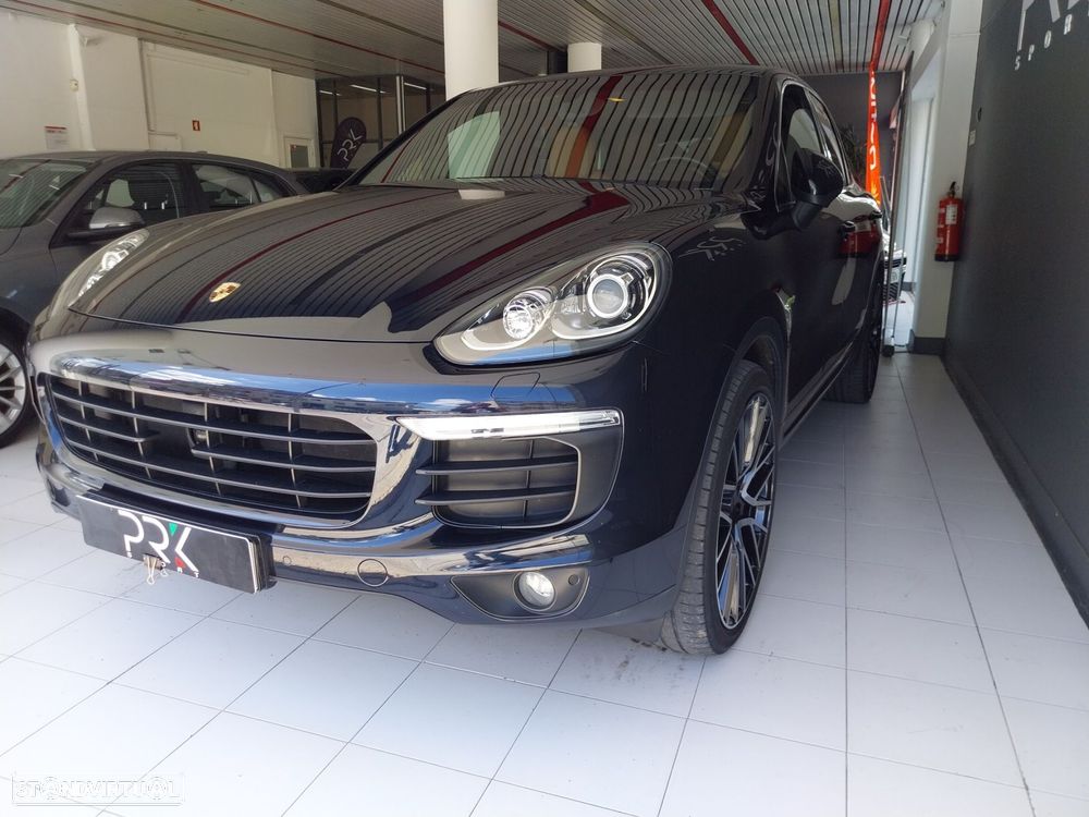 Porsche Cayenne - 3