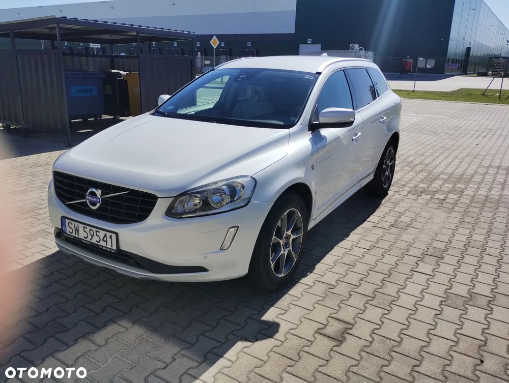 Volvo XC 60 D3 Drive-E Ocean Race - 3