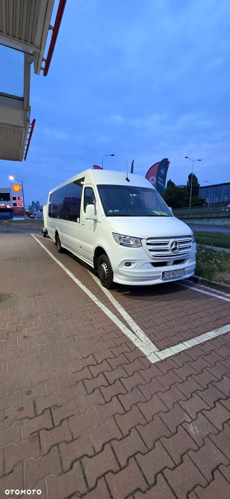 Mercedes-Benz Sprinter - 1