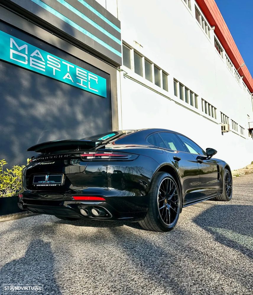 Porsche Panamera 4 E-Hybrid - 5